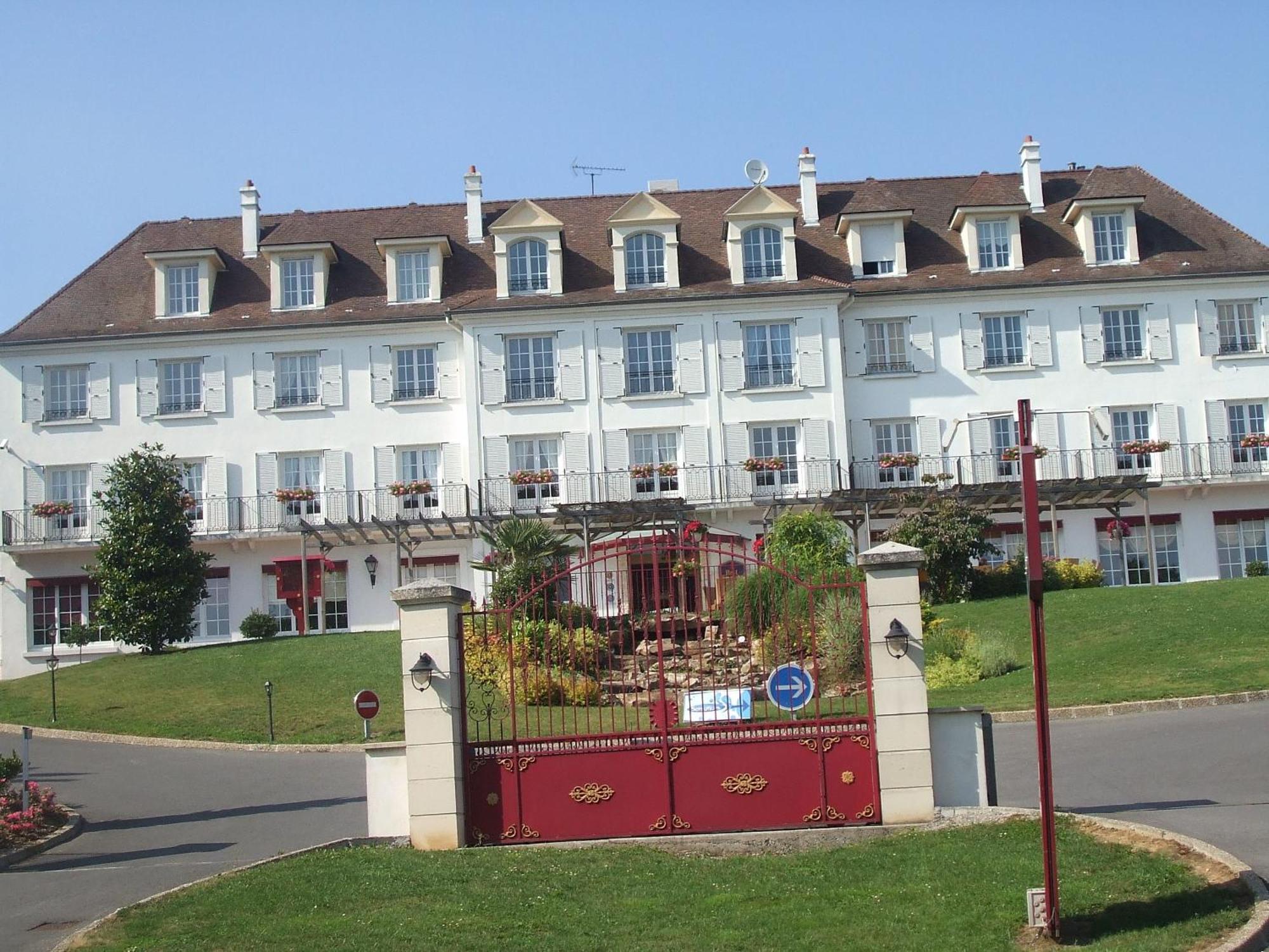 Best Western Hotel Ile De France Chateau-Thierry Exterior photo